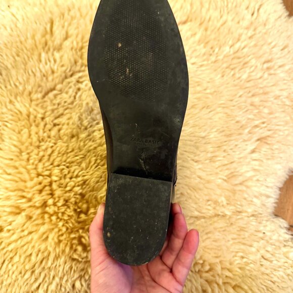 Zara Basic Collection Chelsea Boots - Picture 2 of 2